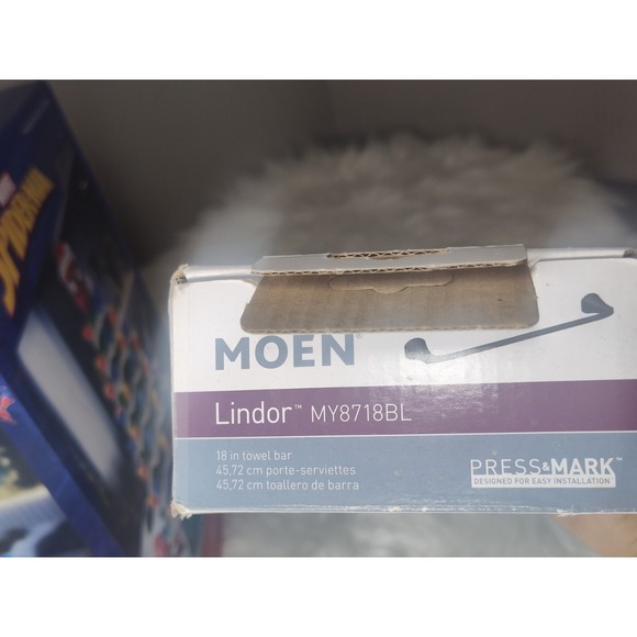 Moen MY8718BL Lindor Matte black 18" towel bar Matte Black - Picture 4 of 6